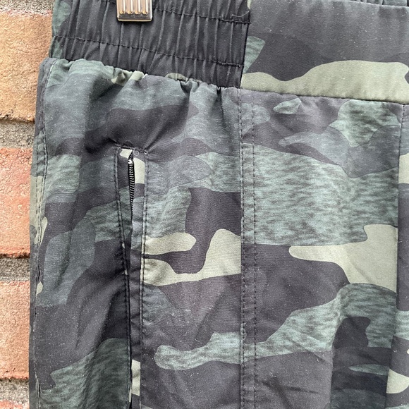 Camo stretch tech lightweight pants - Picture 5 of 9